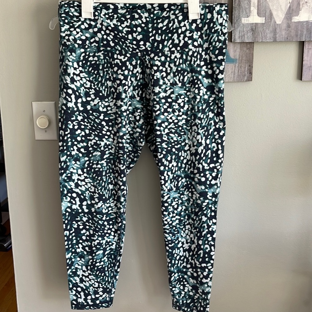 Old Navy Balance Legging